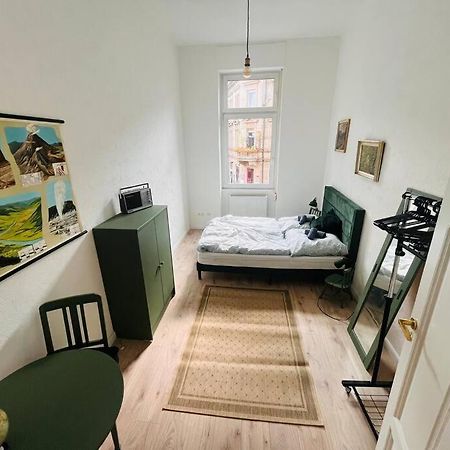 Kuenstlerisches Apartment Karlsruhe Buitenkant foto