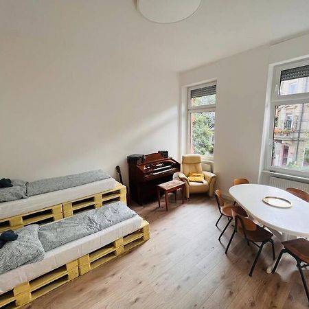 Kuenstlerisches Apartment Karlsruhe Buitenkant foto