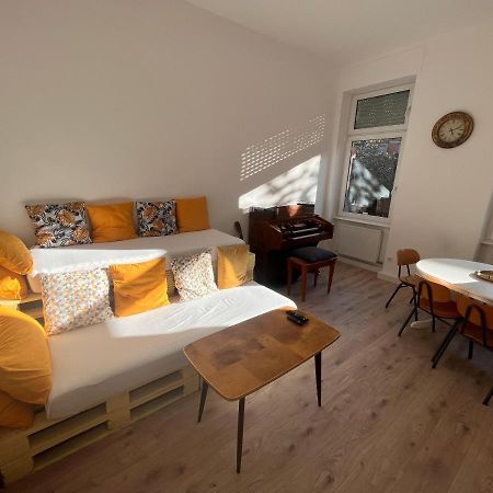 Kuenstlerisches Apartment Karlsruhe Buitenkant foto