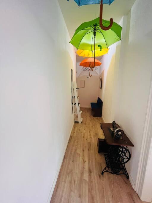 Kuenstlerisches Apartment Karlsruhe Buitenkant foto