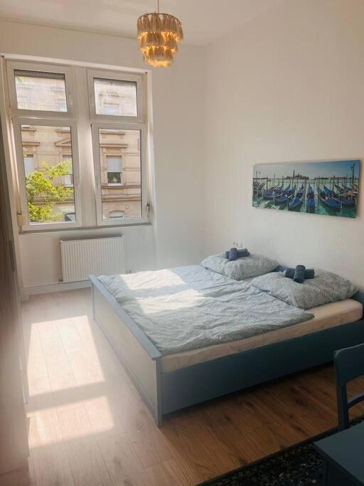 Kuenstlerisches Apartment Karlsruhe Buitenkant foto